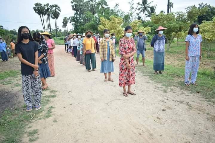 NanMoKham9's tweet photo. Pro-democracy activists from Northern Salingyi &amp; Eastern Yinmarpin staged a joint protest against Genocidal Dictatorship. They also showed their support to @NUGMyanmar. #AcceptNUG_RejectMilitary #Aug11Coup  #WhatsHappeningInMyanmar https://t.co/fWZGwjFNgK
