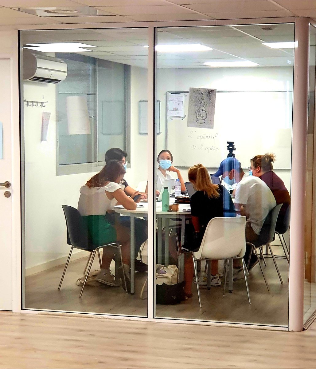 ila_france's tweet photo. C'est parti pour une nouvelle journée de cours 👩‍🏫👨‍🏫🤩
#ilamontpellier #learnfrenchinfrance #frenchcourse  #studyabroad #groupementfle #onlinecourse #hybridclasses #happyday https://t.co/AIwZsAL892