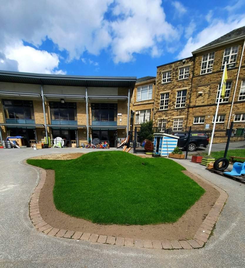 GemmaGarner15's tweet photo. A roly-poly Hill with ball shoots we have created at a nursery the kids are so excited to play on this 🤸‍♀️🥎 @CGSOVBFD #outdoorplay #Playground #fun https://t.co/Jmdl7hzjEH