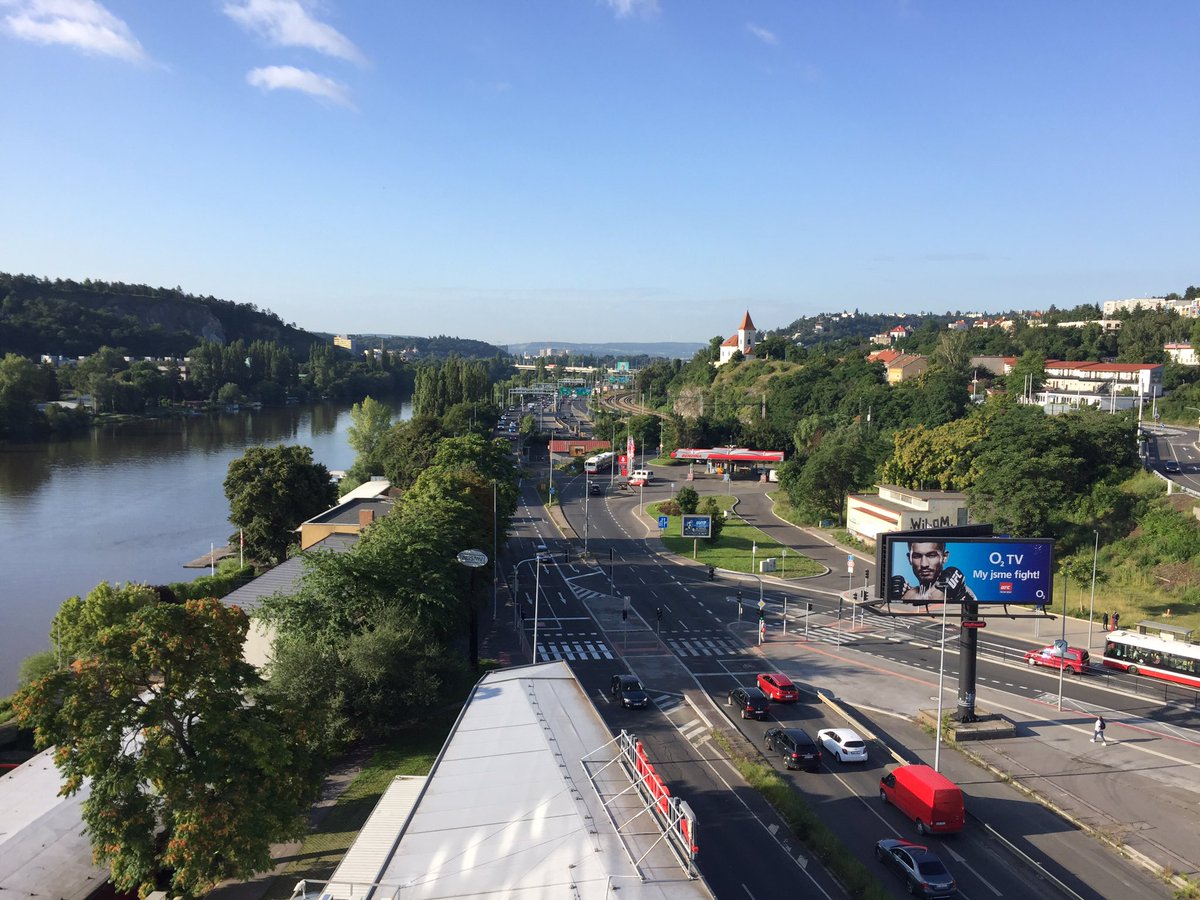 IvanBuchta's tweet photo. Good morning #Prague! :) @bohemiainteract #SplendidView https://t.co/1pIkslcRMk