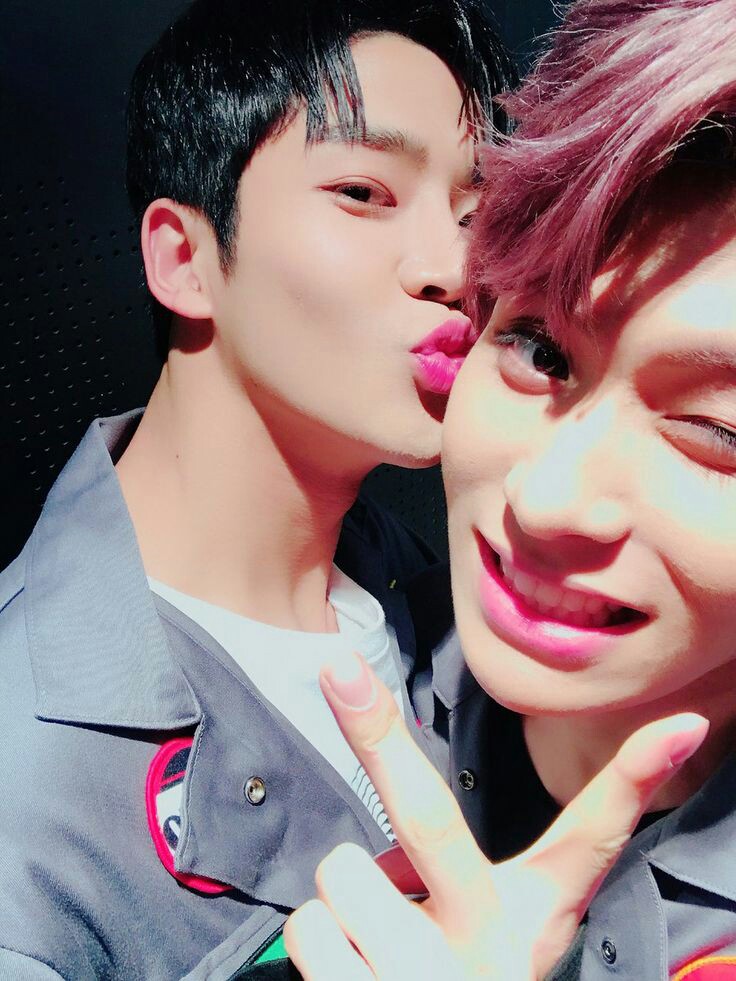 ▂▂▂ H B D ▂▂▂

ཻུ۪۪۪۫  agosto 07
     
⁞ꜜ₊̣ feliz cumpleaños mi querido amigo, espero que tuvieras un día maravilloso y que recibieras muchos regalos y amor.