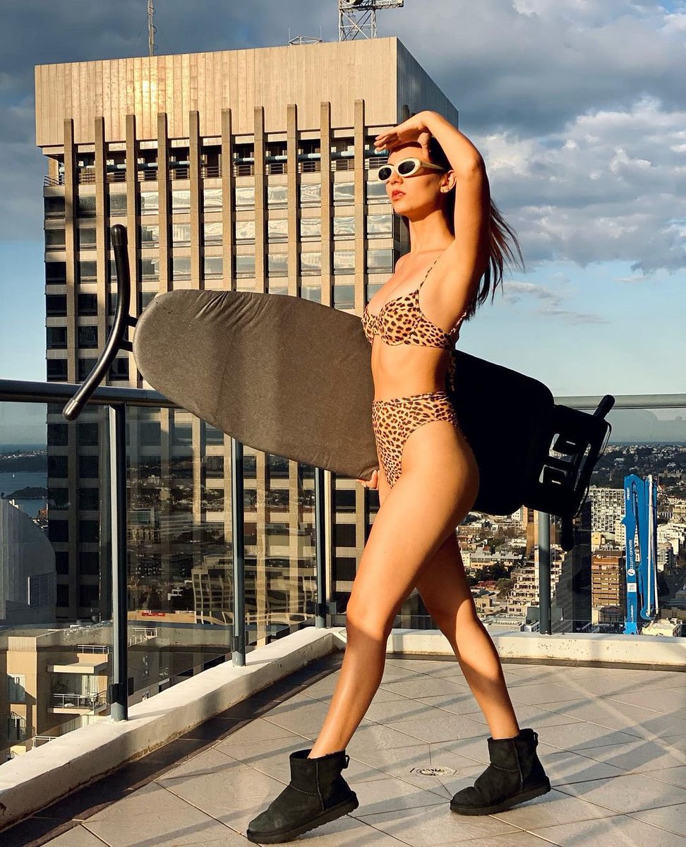 VictoriaJustice's tweet photo. Surf’s up 🏄🏻‍♀️ 🤙🏼 #QuarantineDay13 https://t.co/op0iwzaNxl