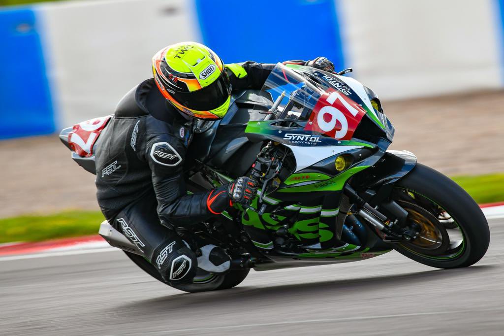 ClaimTwo's tweet photo. Riding into the middle of week

No limits endurance at Donington Park. @JohnnyBlackshaw 

#NoLimitsBikeChampionship #DoningtonPark #bsb #motogp https://t.co/yx4HVcEXTC