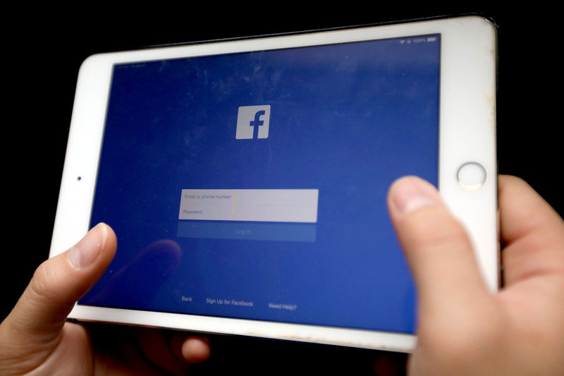MizzimaNews's tweet photo. #Facebook removes more Myanmar Accounts | Mizzima #Myanmar News and Insight https://t.co/MQS2LSaSlD
-------------------------
Please support Mizzima Media sustainability by clicking the link to donate - https://t.co/trfff3WHYG https://t.co/rlZJy8F9ty