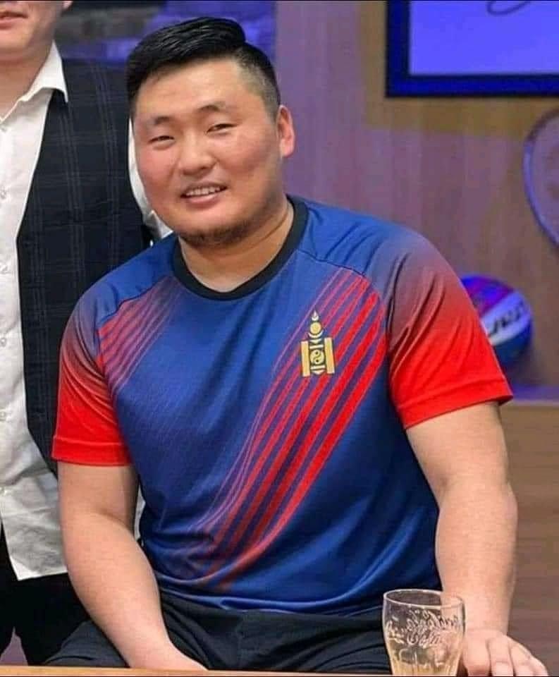 Дөлгөөн tweet media