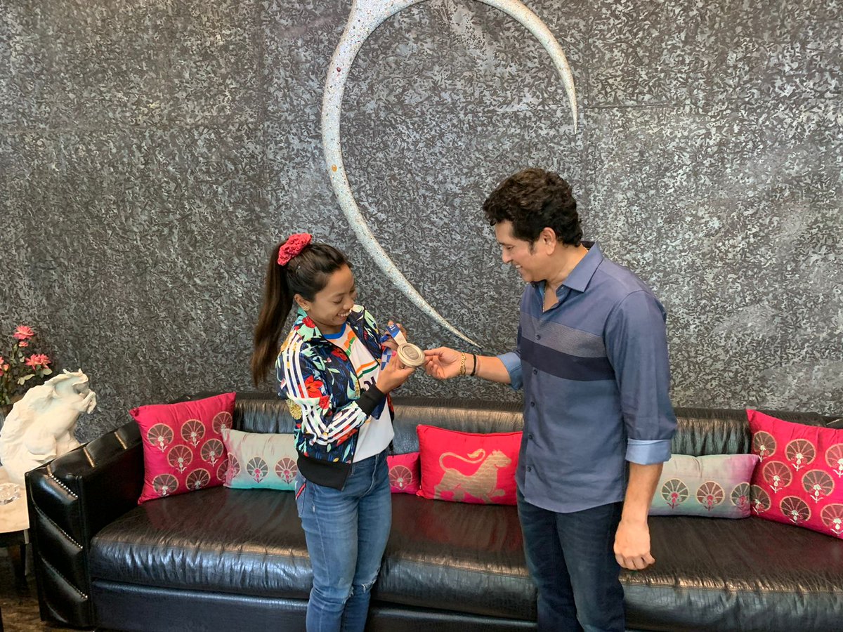 mirabai_chanu's tweet photo. Loved meeting @sachin_rt Sir this morning! His words of wisdom &amp; motivation shall always stay with me. Really inspired. https://t.co/Ilidma4geY