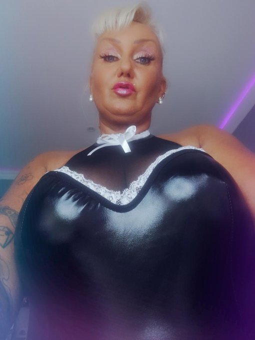 Guten Morgen du Mistst&uuml;ck 😎 #milf #women #dominant #badgirl #blackdress #b&ouml;sesm&auml;dchen #hamburggirl #PlusSizeModel<a href="/tag/milf"class="tags">#milf</a><a href="/tag/women"class="tags">#women</a><a href="/tag/dominant"class="tags">#dominant</a><a href="/tag/plussizemodel"class="tags"><span>#plussizemodel</span></a><a href="/tag/blackdress"class="tags"><span>#blackdress</span></a><a href="/tag/badgirl"class="tags"><span>#badgirl</span></a><a href="/tag/curvygirl"class="tags"><span>#curvygirl</span></a>