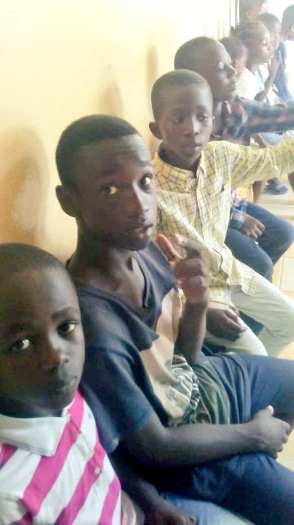 congo_cap's tweet photo. Orphelinat Duhamel et Simone. Quartier NKombo 🇨🇬 Brazzaville.
#ChezMoiAuCongo #aidonslesorphelins #soungabanabitike https://t.co/vORbpC2dLX
