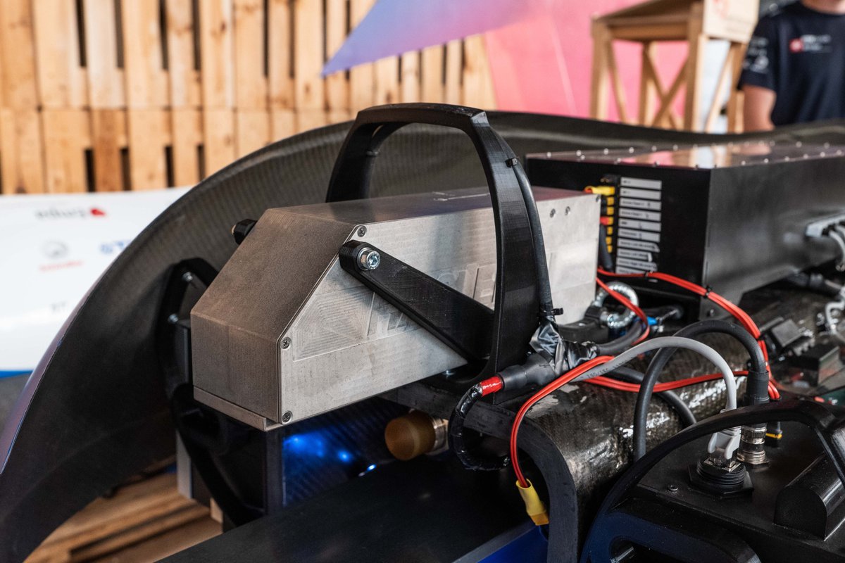 swissloop's tweet image. We would like to thank our gold partner @HaslerRail, who has been providing us with their sensors for several years and thus plays an essential role in the functionality of our pod. We are looking forward to working together for many years to come!

#Swissloop #Hyperloop