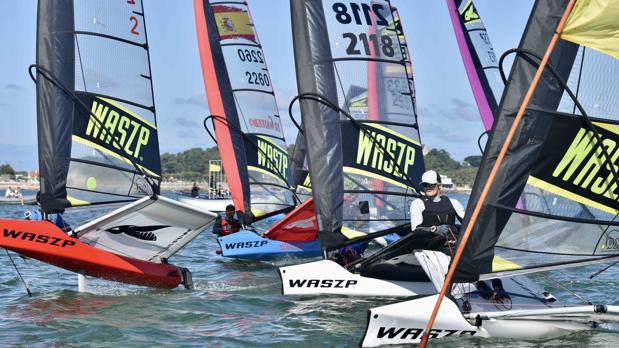 RegatasRCMS's tweet image. Hoy comenzamos dos eventos de alto voltaje💯⚡⛵

✔ Campeonato del Mundo de #J70 con el "Noticia" de Pichu Torcida.

✔ Campeonato de Europa de #Waszp con A.Ramos, G.Gonzalez, S.Fiochi y V.Paya en representación del #RCMS

‼A por ello‼ #orgulloRCMS

#vela #regatas #deporte