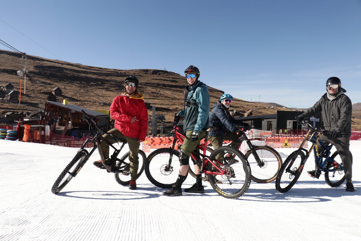 We decided to try a different version of shredding the slopes over the weekend... and it did not disappoint.

Live it. Love it. Summit.

afriski.net