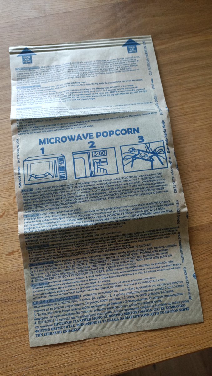 thehellmanator's tweet photo. Ik loop vandaag de hele dag met dit zakje in m'n kontzak, zodat ik weet wanneer ik begin. #11augustus #microwaveday https://t.co/YQUKgVf1W5
