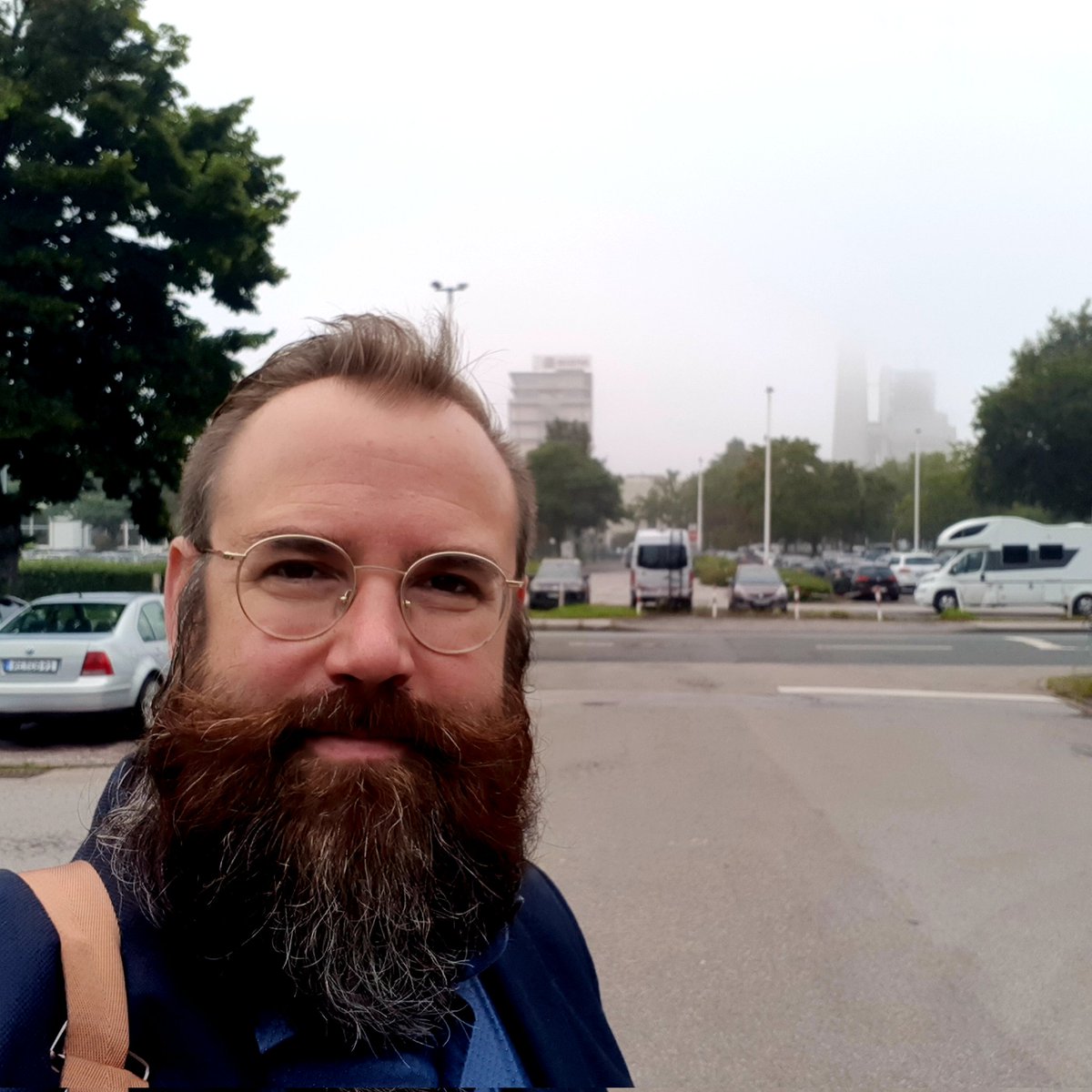HendrikTMFische's tweet photo. Once in a while coming back to my #Evonik office in Marl.
It is always stimulating to be off the #homeoffice for one or two days, and see where our molecules are made.
#DINP #plasticisers #MTBE #cleanfuel #chemistry https://t.co/fW0uZiifl5