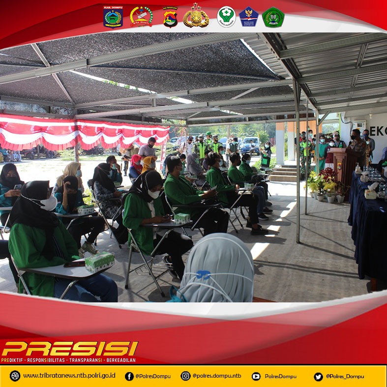 Polresdompu's tweet photo. Gandeng Mahasiswa STIE Yapis Dompu, Polres Dompu Sukses Gelar Vaksinasi Presisi Merdeka Goes To Campus https://t.co/9K4GAeDhQV