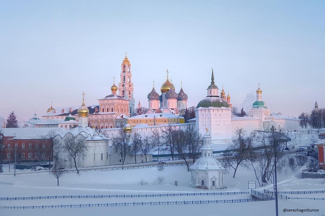 Russia's tweet photo. #OTD in 1337 St.Sergius of #Radonezh founded a church that was destined to become the spiritual centre of Russia - the #TrinityLavra.
☝️ It was here that St.Sergius blessed Dmitry Donskoy before the Battle of Kulikovo - turning point in the struggle against the Golden Horde yoke https://t.co/gESw8Vaw8i