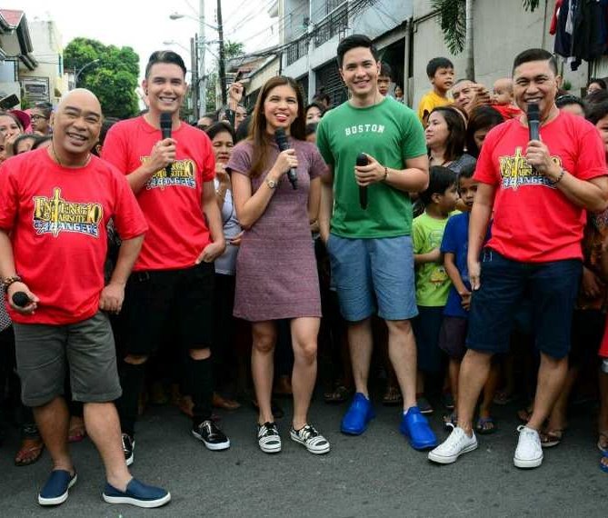 jaynebethel's tweet image. It's Wednesday!
Asan na yung #WednesdayGroup?
Amischu guyzzztt!🥰

#ALDUBatADNPinagbuklod