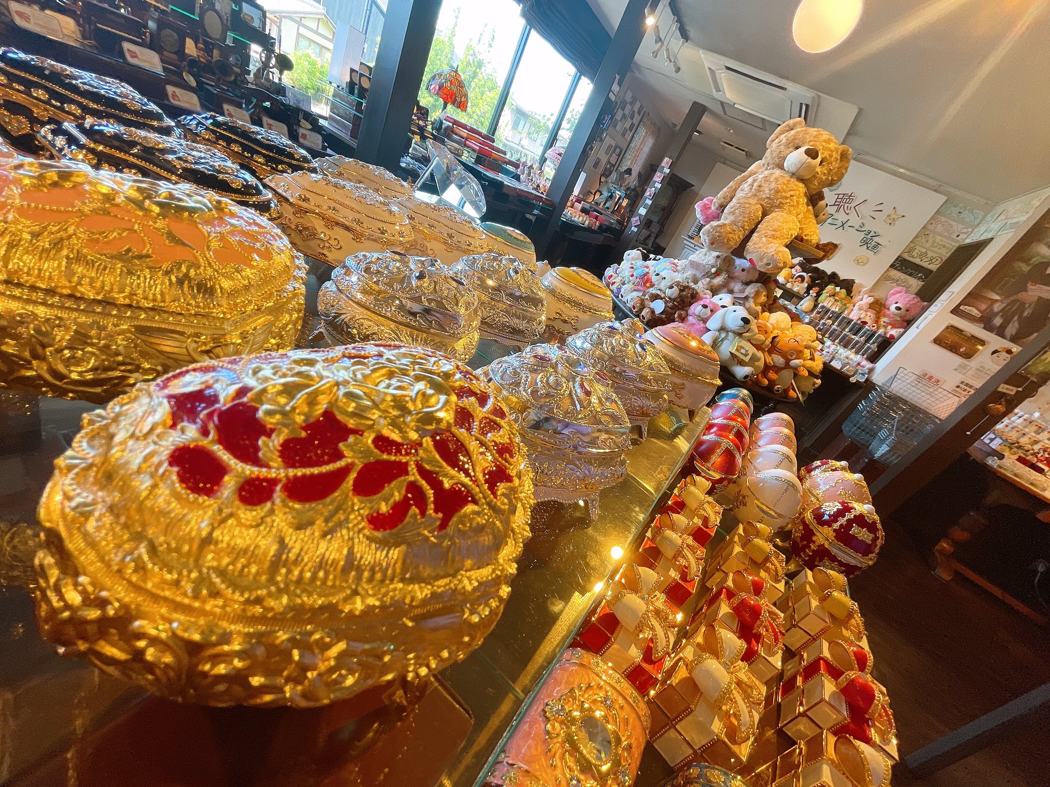 彼と京都デート❤❤ 素敵なオルゴールのお店に連れて行ってくれた…😍♬︎♡もう…全部すき!!!!👩‍❤️‍👨💕 #京都 #オルゴール #宝石 https://t.co/URESWlot2L