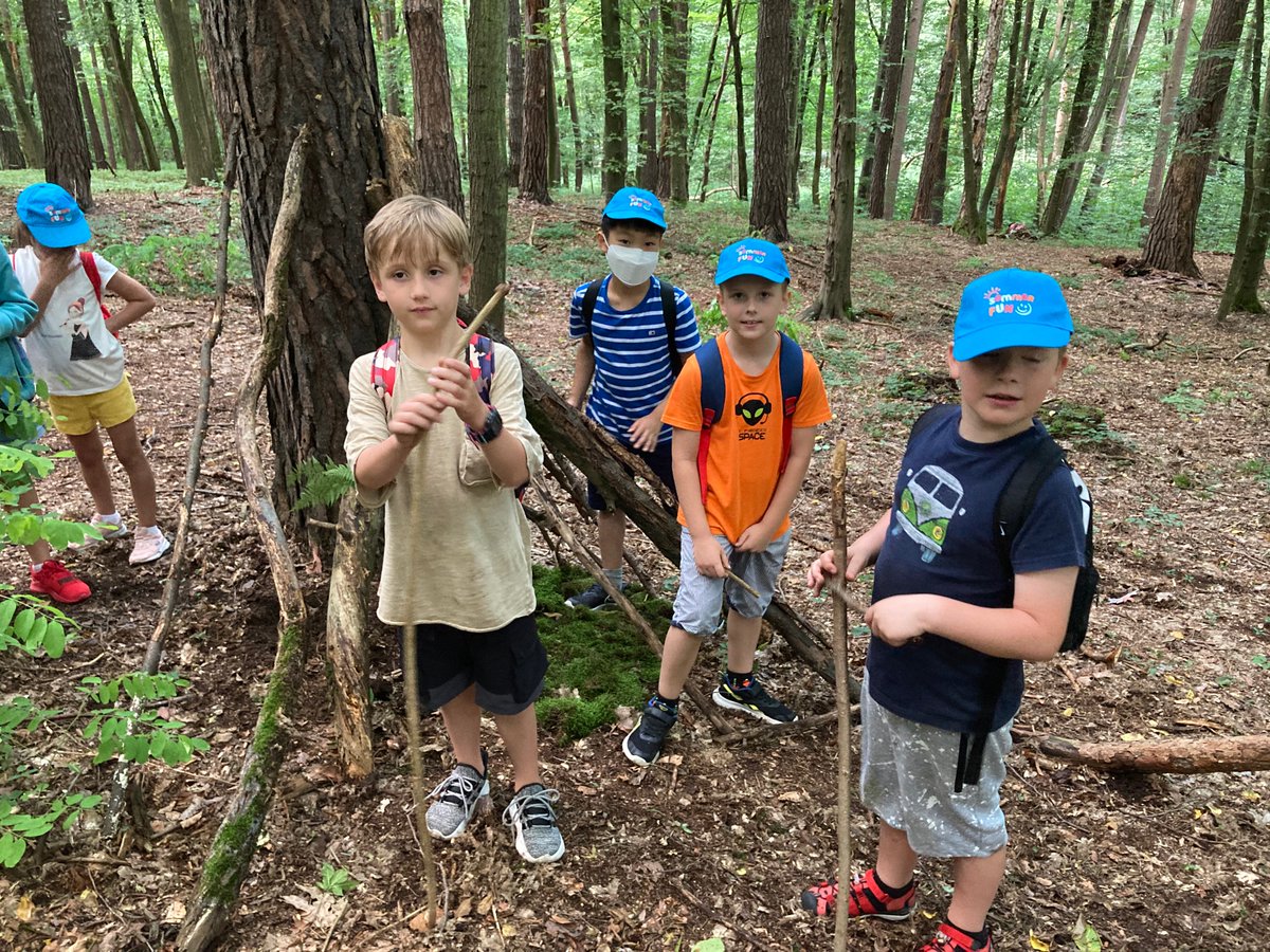 PBISchoolExtra's tweet photo. Building shelters #SummerFun7 https://t.co/4P1BlFtsUO