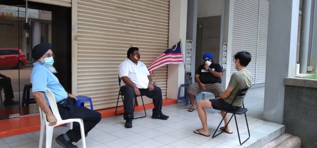 Gurpz's tweet photo. Thank you for the afternoon visit YB @rajiv4malaysia and other friends! :) https://t.co/WqFG6bHOwP