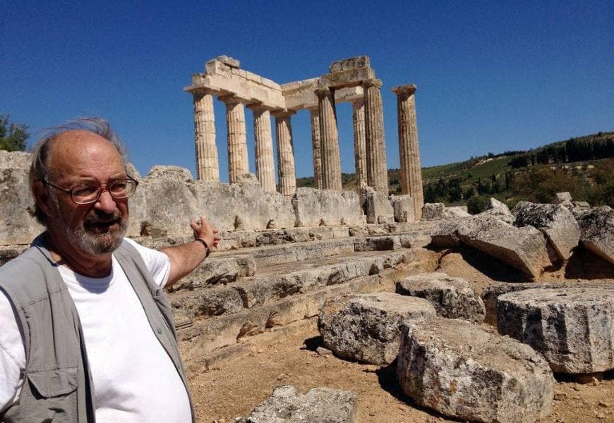 AdventureTropos's tweet image. Ο σπουδαίος αρχαιολόγος και φιλέλληνας Στέφανος Μίλλερ έφυγε από τη ζωή σήμερα σε ηλικία 79 ετών.
Έφερε στο φως το αρχ. Στάδιο που διεξάγονταν τα Νέμεα.
Συντελούσε στην " έναρξη" του Ολύμπιου Δρόμου, ξεναγώντας τους δρομείς στο Στάδιο που ανακάλυψε, πριν την γραμμή εκκίνησης.