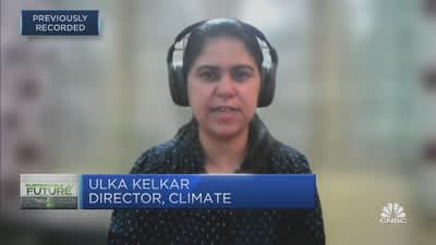 WorldResources's tweet photo. To avoid the worst impacts climate change has in store for us, we need to rapidly:

���� phase out fossil fuels
🌏 implement renewable energy
🌏 develop more sustainable technology

More from Ulka Kelkar of @WRIIndia on the @IPCC_CH #ClimateReport: https://t.co/hAAxIZUmrY https://t.co/F0aJEESWfp