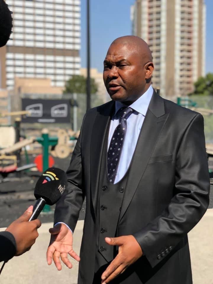 KmatlKoketso's tweet photo. We know you EM. We know you’re born and bred in a world class Africa’s city. Mananjalo @matongo_jolidee 

#KnowYourJHBMayor
 #WeRejectMayorOfJHB https://t.co/rkZIQ14ZJn