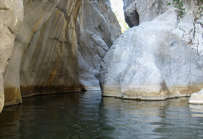 TurismoLoveS's tweet photo. Le Gole di Tiberio - Madonie
Le gole di Tiberio sono riconosciute dal 2001 dall'UNESCO come sito European Geopark Network. Sono il frutto del lavorìo millenario delle acque del Fiume Pollina, che ha scavato uno spettacolare canyon. Lo conosci?
Credit pics: https://t.co/ZENMSqWEnf https://t.co/Yc24wvQgJ3