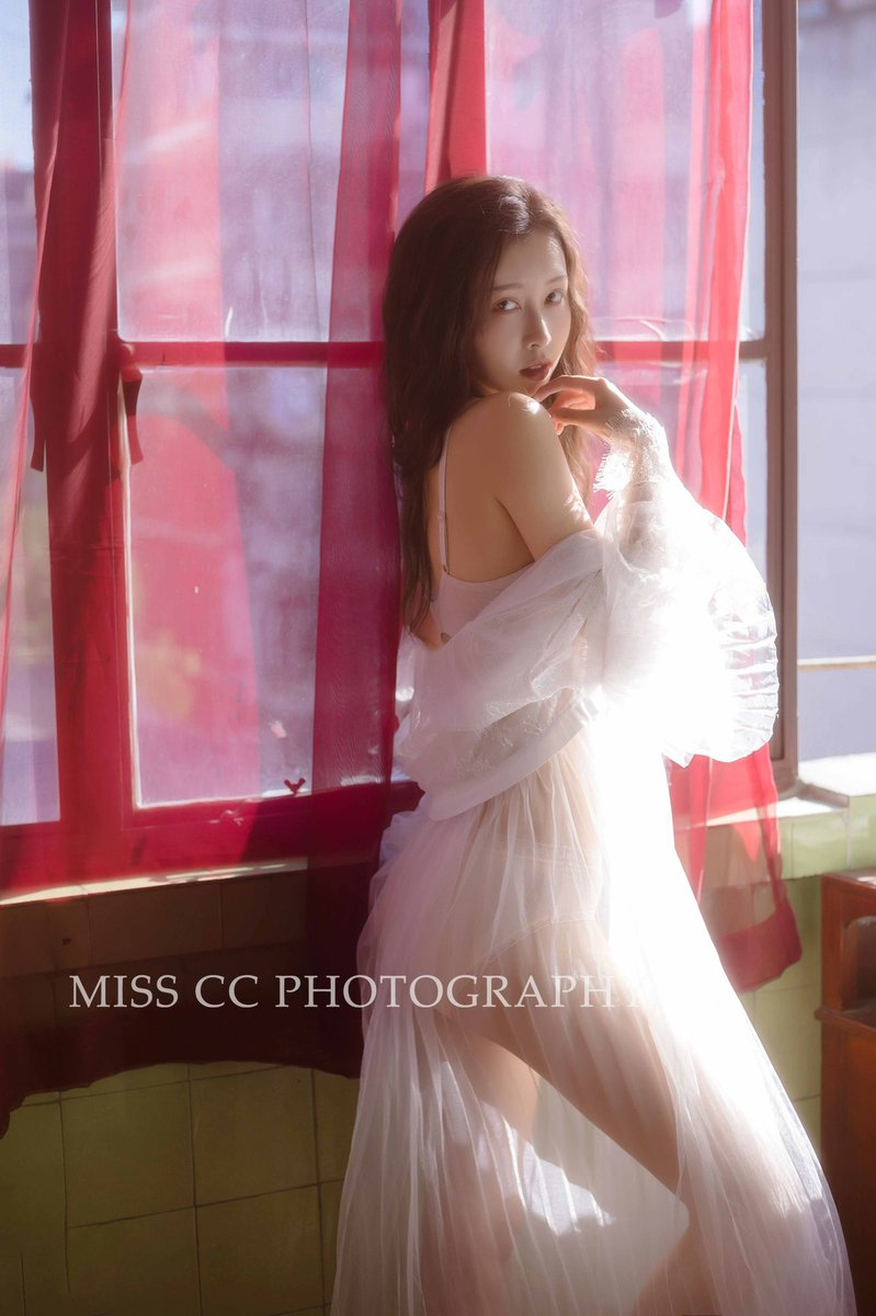 让自己及时清醒
好去追随那点火光 ​​​

摄影/@misscc520 

#私房 #私房写真 #摄影 #成都约拍 #性感 @305051993G @mumu537 https://t.co/SHtyldFVYv