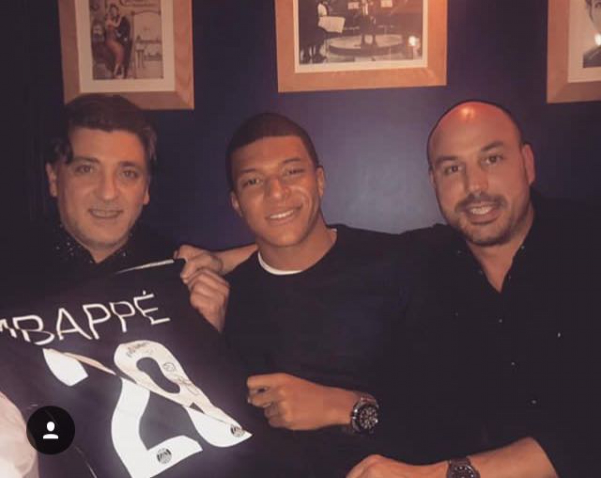 Continental590's tweet image. #BienLevantado AHORA  Carlos Muguruza dueño del restaurante  “Volver” en París:  "Vinieron a comer desde Beckham a Mbappe"