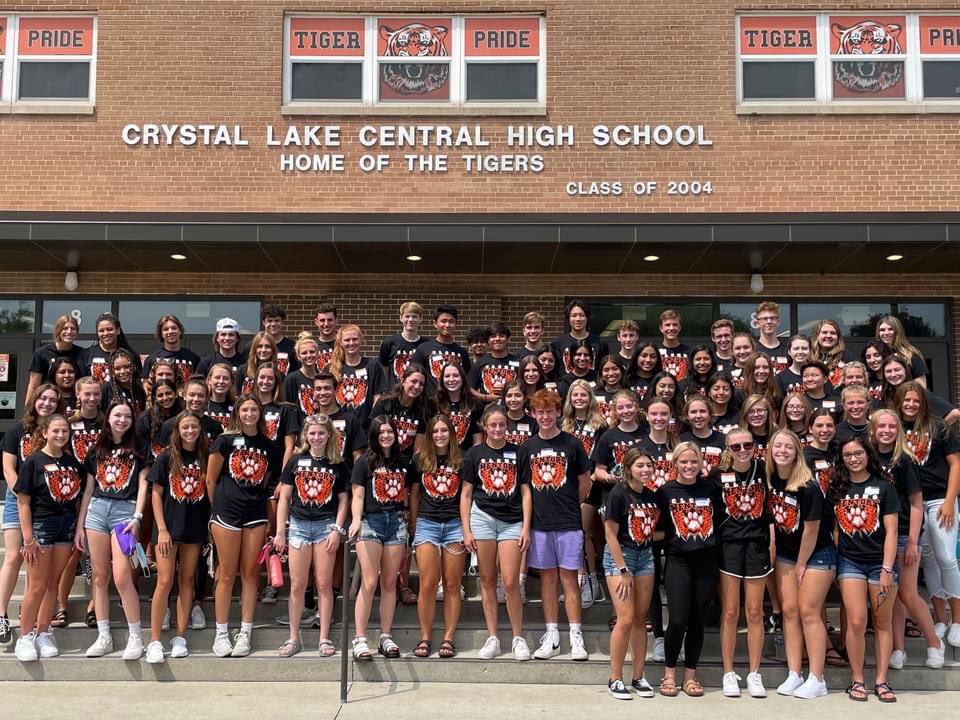 Thanks to our student mentors for a great Freshman Orientation yesterday! Way to lead the incoming Class of 2025! #TigerPride #weRclc