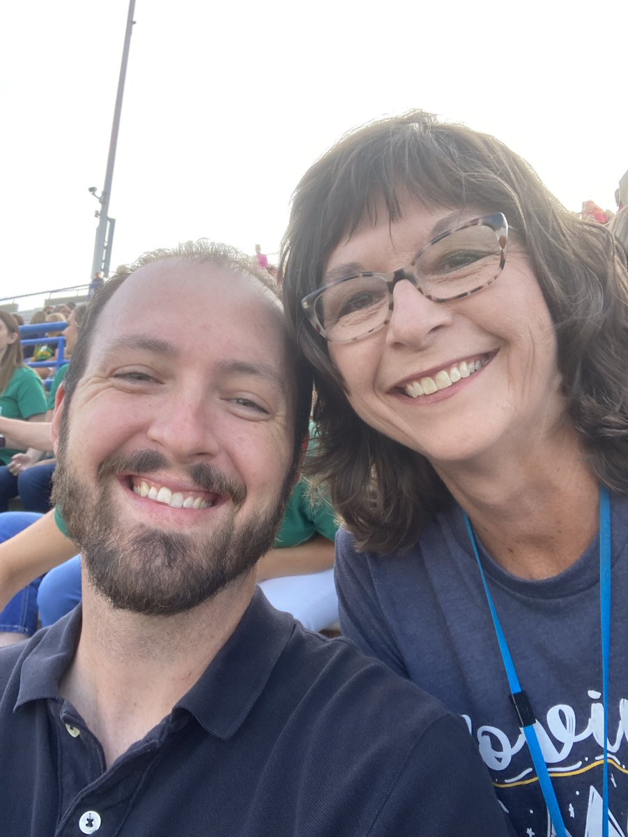 Traditional mother/son convocation picture. #growingforwardSAISD2021 <a href="/DevinLHagan/">Devin Hagan</a> <a href="/ChargersFannin/">Fannin Chargers</a> <a href="/farrahgomez678/">Farrah Gomez, Ed.D.</a> @ShellyHuddlesto