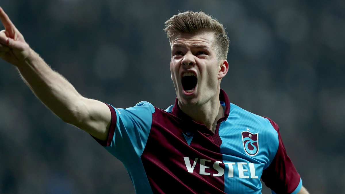 Santi_J_FM's tweet photo. 🚨Info : En attaque, l'#OM cible Alexander Sørloth 🇳🇴 et a initié des premiers contacts avec son entourage. L'attaquant de #Leipzig a plusieurs options, notamment en Angleterre (#Southampton) et en Italie. https://t.co/gRdfpVFBGO