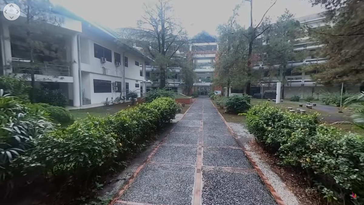sftrdsssaa's tweet photo. The last but not least.. Plaza Soekarno. Ini merupakan titik lahirnya IPB, di sini Presiden Soekarno melakukan pencangkulan pertama dalam pembangunan IPB.. 

#MPKMBAirlines #MPKMBIPB58 #MahardikaCakrabinaya  #GNRMIPB https://t.co/6iGyNPXIQC