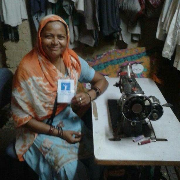 YourVishhh's tweet photo. Women empowerment with @aashmanfoundation #freeskill #womenempowerment #teamaashmanfoundation https://t.co/hkEsAWP6QS