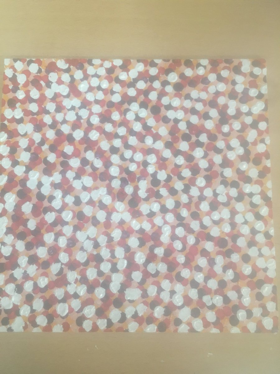 quasar1968's tweet photo. Voilà ma peinture avec 900 petits points de peinture faite avec des filtres de cigarettes https://t.co/KtKam0jm6Z