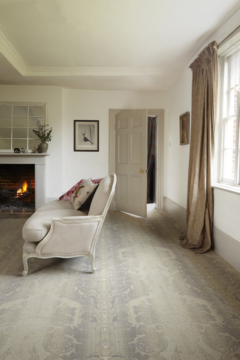 Looking for some cottagecore inspiration? Look no further. Nothing says charming rural aesthetics like filling your home with delicate prints. This romantic yet timeless carpet from our Timorous Beasties range has us dreaming of the countryside. 

#carpets #bespokecarpets