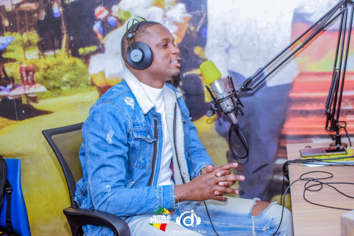 Hizo zimekua nane kali <a href="/GhettoRadio895/">Ghetto Radio</a> leta ma request zako za reggae nitakusambia zingine 1:30pm #NiajeNiaje