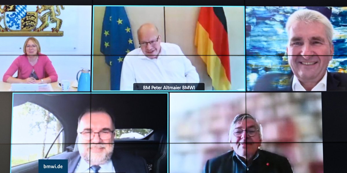 #WiMiKo &amp; Bündnis #ZukunftderIndustrie starten Dialog über Herausforderungen &amp; Chancen für #Industrie in 🇩🇪. <a href="/peteraltmaier/">Peter Altmaier</a>: Wir wollen gemeinsam #Klimaschutz &amp; #Wettbewerbsfähigkeit vereinen. buendnis-zukunft-der-industrie.de