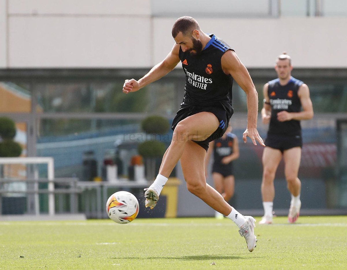 💪 <a href="/Benzema/">Karim Benzema</a> vuelve a entrenar con el grupo. También se prueba <a href="/DaniCarvajal92/">Dani Carvajal Ramos</a>: