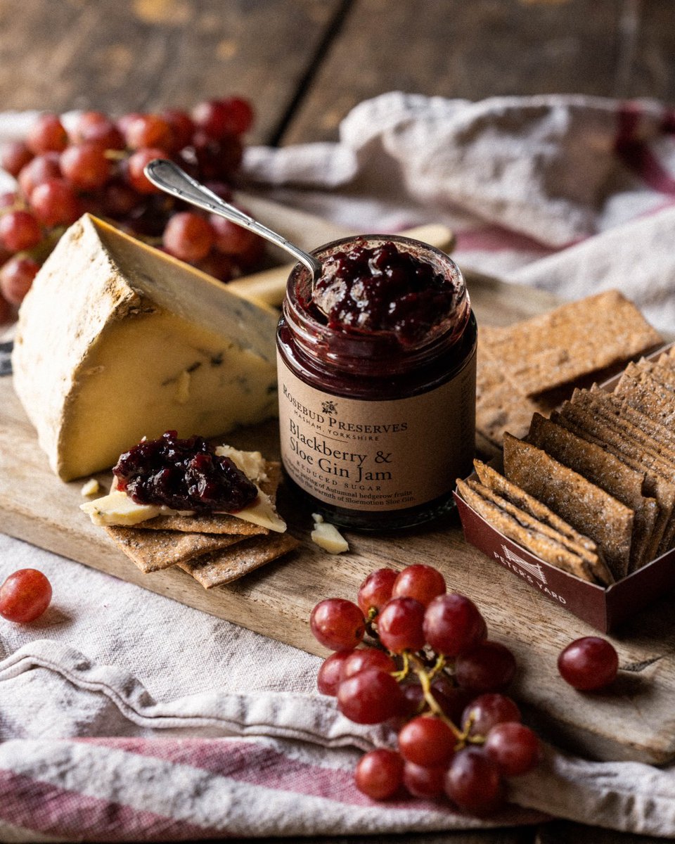 Peter’s Yard Fig &amp; Spelt Crackers work perfectly with the saltiness of a blue cheese like Sparkenhoe Blue and our deeply fruity Blackberry &amp; Sloe Jam.

To read more of our 'perfect pairings' article with Peter's Yard please visit ; ow.ly/S42l50FOMcq 

#rosebudpreserves