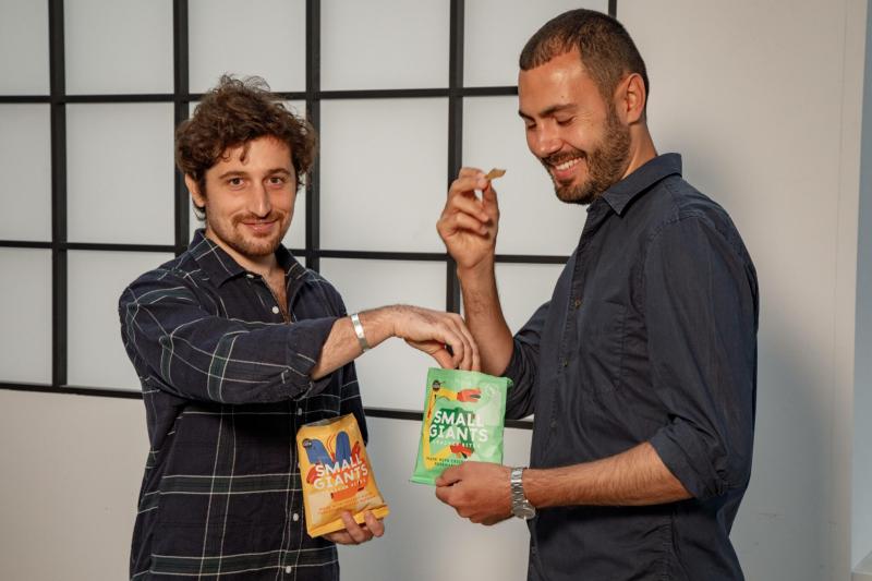 Are insect-based snacks the future? British foodtech #startup <a href="/eatsmallgiants/">Small Giants</a> certainly thinks so. The company has just secured a new funding round of €470K, which will be used to expand its presence in the UK and beyond! eu-startups.com/2021/07/sustai…

#foodtech #founders #innovation