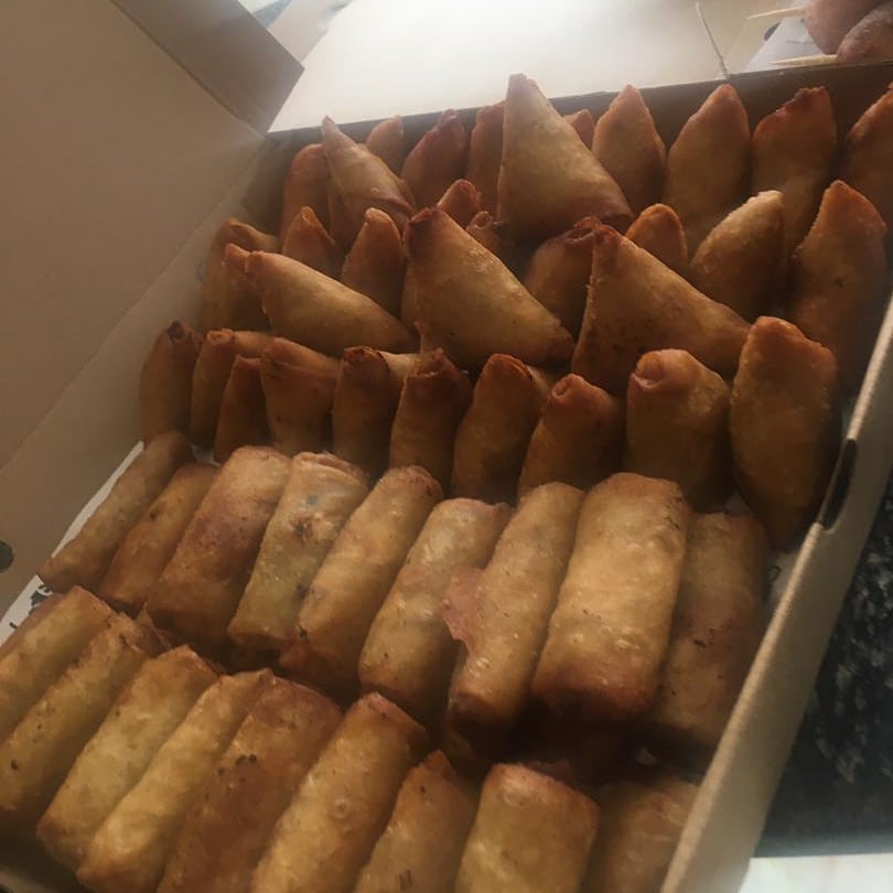 Fafasabj's tweet photo. Guess what????🤷🤷
.
@fafaschops is here to solve your small chops problem
.
Looking for chops vendor to cover your events?? We got you covered
.
All you have to do is slide into our DM & thank me later😉😉
.
#Fafas #fafaschops #chopsnigeria #smallchopsvendor #events https://t.co/IaJ9csX4Ny