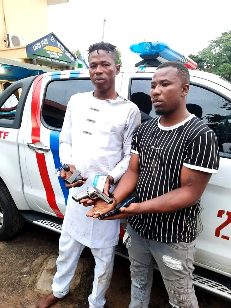 BInformednaija's tweet photo. Rapid Response Squad arrest 2 dared-evil robbers terrorizing Lagos.

Operatives of the Lagos State Rapid Response Squad (RRS), have arrested two armed robbers in the early hours of August 9 along Akowonjo Road, Alimosho.

#news
#naijanews 
#beinformednaija 
#beinformed https://t.co/NDEdB4swxI