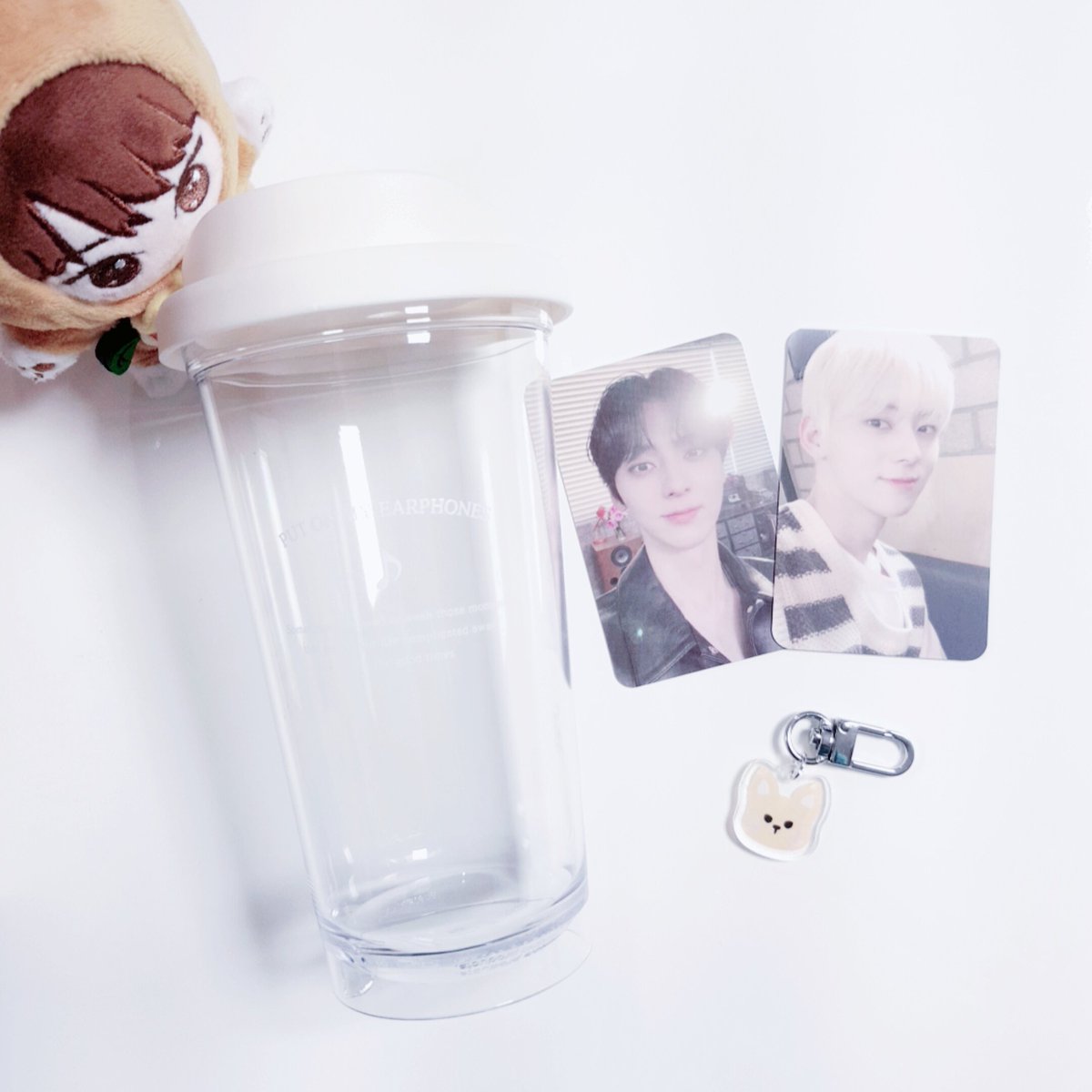 21. 08. 03

 뉴황이팀 생일서포트&amp;덕애드 인기투표 인증
✔ 당첨날짜 : 2021. 08. 01
✔ 당첨상품 : 민현굿즈

조금 늦은 인증😋
뉴황이팀 이벤트당첨으로 받은 굿즈들😍
리유저블 완전 예쁜데 사진으로 안담기는😢
영포포카&amp;키링 말해뭐해🤭 완전 존예👍

<a href="/nuesthmhevent/">뉴이스트 황민현 이벤트팀</a>님!
예쁜 선물 감사합니다💛