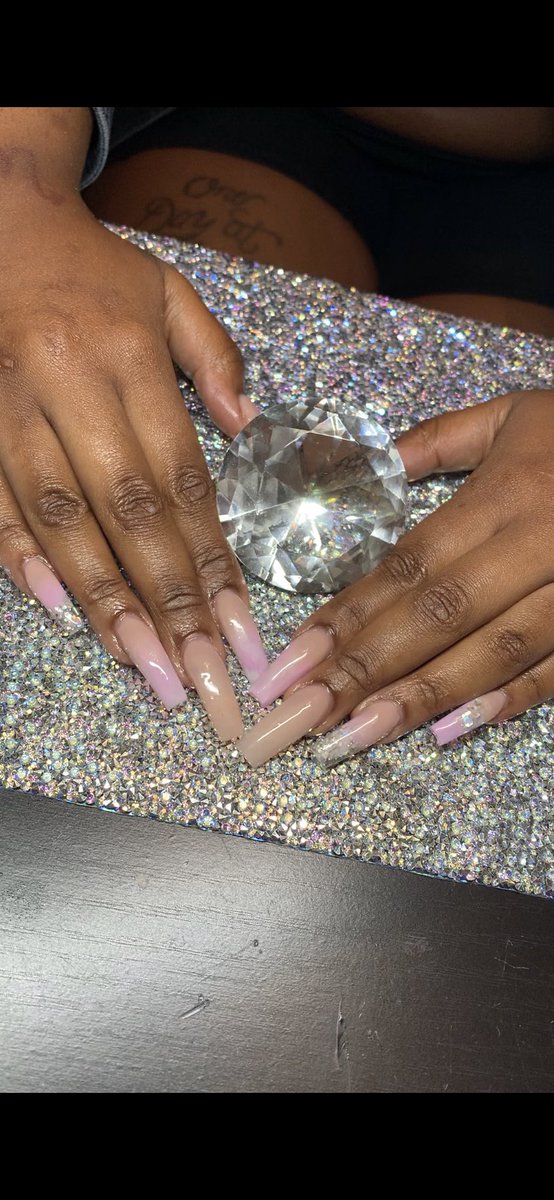 Vonnxv's tweet photo. 🦋⚡️ Verified by Vonn S.
*  Raleigh, NC📍
* Book now ‼️
* Custom press ons  ‼️

 #raleighnailtech #durhamnails #durhamnailtech  #rdu #nailsofinstagram  #explorepage #WSSU #SHAWU #SAU #NCSU #NCCU #NCAT #BENNET #UNCG #Stilettonails #beauty #nailsoftheday #naildesigns https://t.co/cXVi4nYEnM