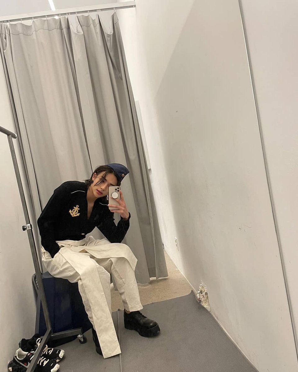 hyunjinpost's tweet photo. #HYUNJIN instagram update https://t.co/eHSSC5a3uZ