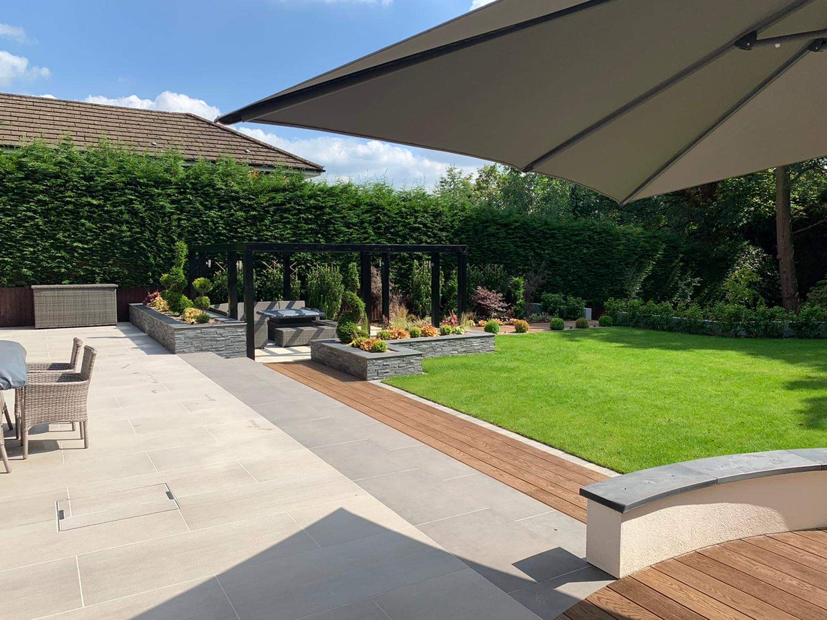 Quickgrass's tweet photo. Couldn’t recommend @landscapia highly enough! We’ve been working with them to install Quickgrass for 8 years to create beautiful garden landscapes with low maintenance grass https://t.co/2ZXAyfCU8T
