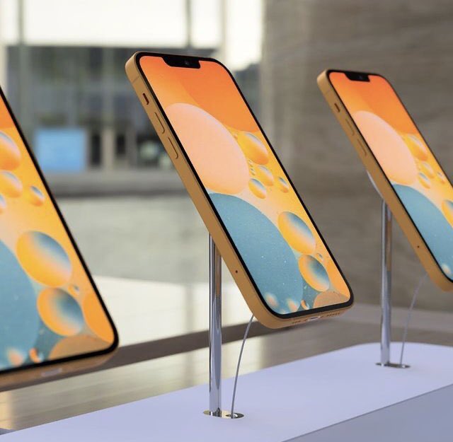 KedithGadget256's tweet photo. NEW RELEASE OF APPLE IPHONE 13 AND 13pro will be available sooner.
Stay on turn on Notifications now. #Phones #LowbudgetPhones #PhoneRepairs #ScreenFixing. Reach us on 0701609536
0778958259 https://t.co/3U9xEZPgJ8