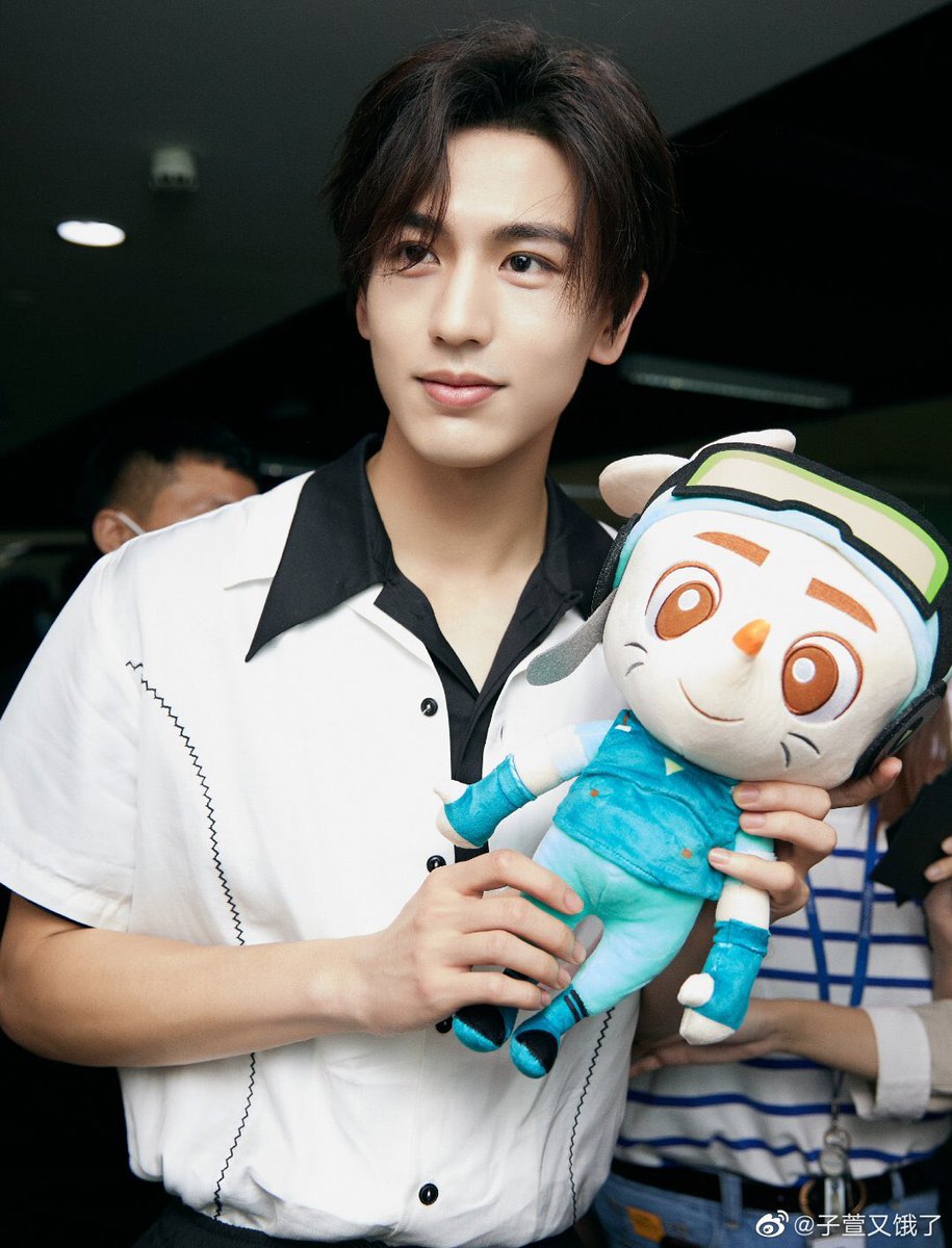 ZhanglingheP's tweet photo. #จางหลิงเฮ่อ #张凌赫 #zhanglinghe https://t.co/7JeR43VGko