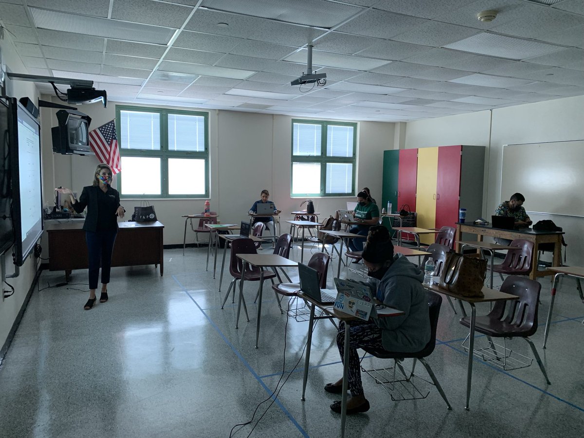 Facilitating Professional Development sessions to build capacity in educators by promoting <a href="/Promethean/">Promethean</a> &amp; @LearnPromethean <a href="/MDCPS/">Miami-Dade Schools</a>-Calling all Educators! Reach out to learn more about ActivInspire, ClassFlow &amp; More!